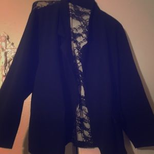 Adorable three-quarter sleeve “suit” jacket